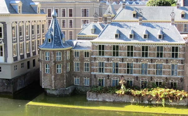 Wat wil het kabinet met de arbeidsmarkt? Wat wil het kabinet met de arbeidsmarkt?