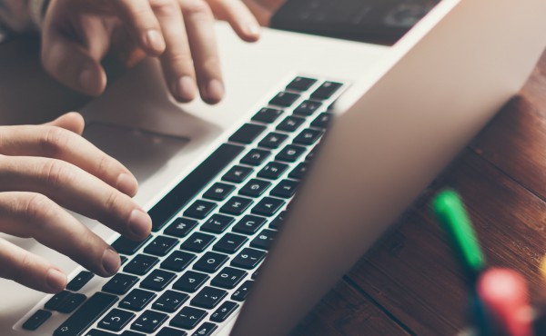 Freelancers, zzp'ers en interim managers in de media en politiek. Een historisch overzicht. Freelancers, zzp'ers en interim managers in de media en politiek. Een historisch overzicht.
